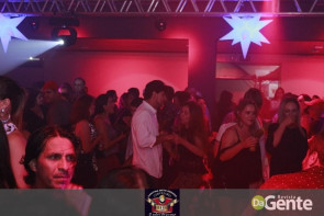 Confiram as fotos da noite do Flash Back