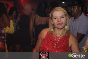 Confiram as fotos da noite do Flash Back