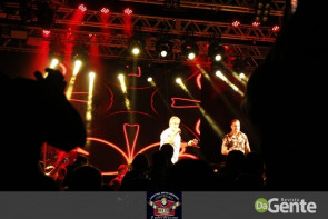 Veja os clicks do show  Matogrosso e mathias