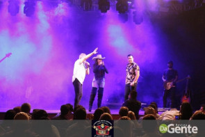 Veja os clicks do show  Matogrosso e mathias