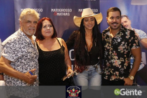 Veja os clicks do show  Matogrosso e mathias