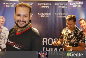 Veja os clicks do show  Matogrosso e mathias