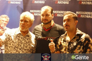 Veja os clicks do show  Matogrosso e mathias