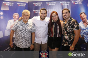 Veja os clicks do show  Matogrosso e mathias