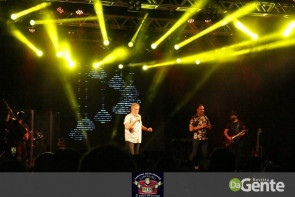 Veja os clicks do show  Matogrosso e mathias