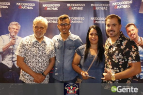 Veja os clicks do show  Matogrosso e mathias