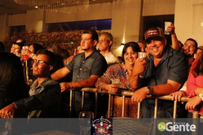 Veja os clicks do show  Matogrosso e mathias