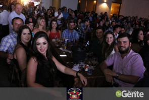 Veja os clicks do show  Matogrosso e mathias