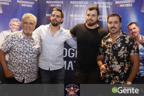 Veja os clicks do show  Matogrosso e mathias