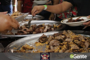 Confiram as fotos da "Festa do cupim"