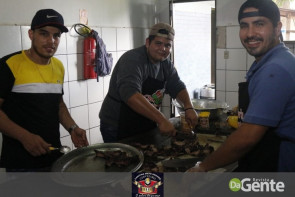 Confiram as fotos da "Festa do cupim"