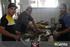 Confiram as fotos da "Festa do cupim"