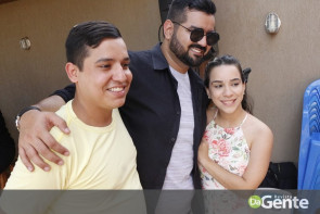 De repente 30: Veja quem marcou presença no niver do Weslei Queiroz