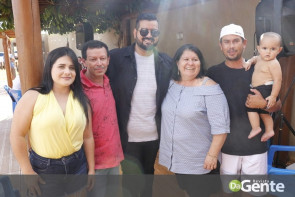 De repente 30: Veja quem marcou presença no niver do Weslei Queiroz