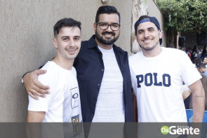 De repente 30: Veja quem marcou presença no niver do Weslei Queiroz