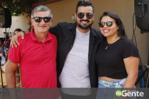 De repente 30: Veja quem marcou presença no niver do Weslei Queiroz