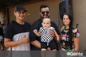 De repente 30: Veja quem marcou presença no niver do Weslei Queiroz