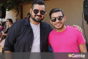 De repente 30: Veja quem marcou presença no niver do Weslei Queiroz