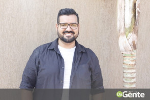 De repente 30: Veja quem marcou presença no niver do Weslei Queiroz