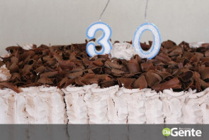 De repente 30: Veja quem marcou presença no niver do Weslei Queiroz