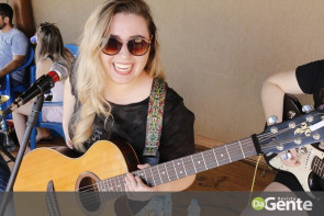 De repente 30: Veja quem marcou presença no niver do Weslei Queiroz