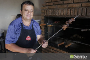 De repente 30: Veja quem marcou presença no niver do Weslei Queiroz