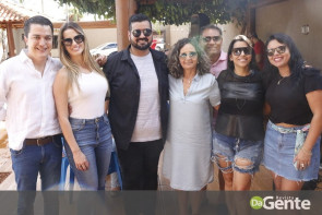 De repente 30: Veja quem marcou presença no niver do Weslei Queiroz