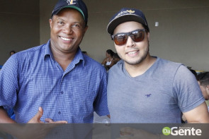 De repente 30: Veja quem marcou presença no niver do Weslei Queiroz