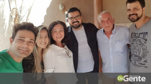 De repente 30: Veja quem marcou presença no niver do Weslei Queiroz