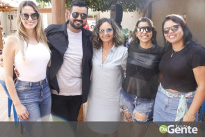 De repente 30: Veja quem marcou presença no niver do Weslei Queiroz