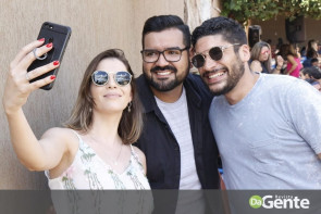 De repente 30: Veja quem marcou presença no niver do Weslei Queiroz