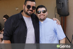 De repente 30: Veja quem marcou presença no niver do Weslei Queiroz