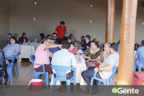 De repente 30: Veja quem marcou presença no niver do Weslei Queiroz