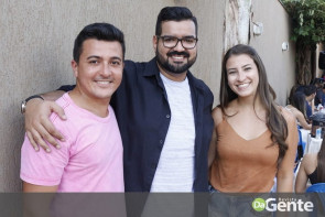 De repente 30: Veja quem marcou presença no niver do Weslei Queiroz