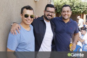 De repente 30: Veja quem marcou presença no niver do Weslei Queiroz