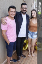 De repente 30: Veja quem marcou presença no niver do Weslei Queiroz