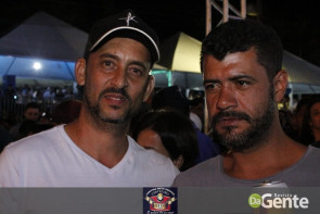 Confiram as fotos do show do Jads & Jadson em Vicentina