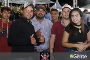 Confiram as fotos do show do Jads & Jadson em Vicentina