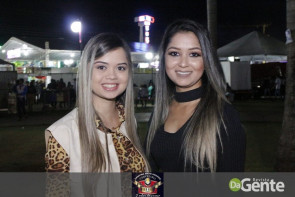Confiram as fotos do show do Jads & Jadson em Vicentina