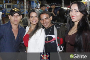 Confiram as fotos do show do Jads & Jadson em Vicentina