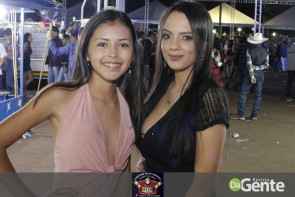 Confiram as fotos do show do Jads & Jadson em Vicentina