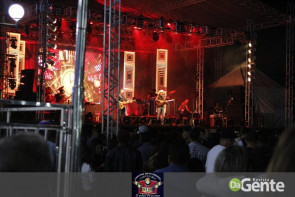 Confiram as fotos do show do Jads & Jadson em Vicentina