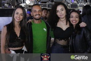 Confiram as fotos do show do Jads & Jadson em Vicentina