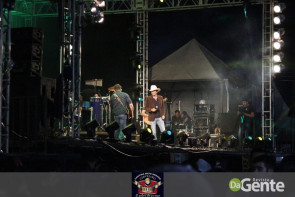 Confiram as fotos do show do Jads & Jadson em Vicentina