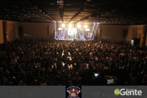 Confiram as fotos do show do Raça Negra