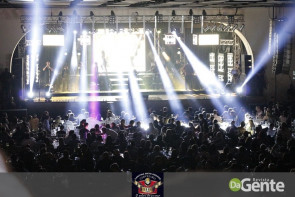 Confiram as fotos do show do Raça Negra