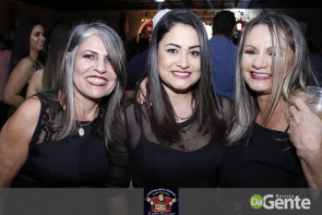 Confiram as fotos do show do Raça Negra