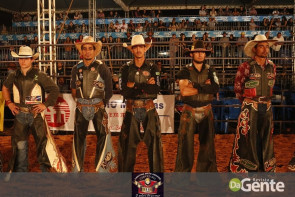 Abertura do Dourados Rodeio Festival foi um sucesso. Confira os Clicks