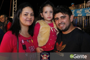 Abertura do Dourados Rodeio Festival foi um sucesso. Confira os Clicks