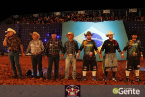 Abertura do Dourados Rodeio Festival foi um sucesso. Confira os Clicks